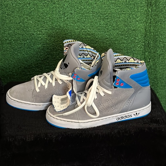 Adidas sneakers size 3 - Picture 3 of 3